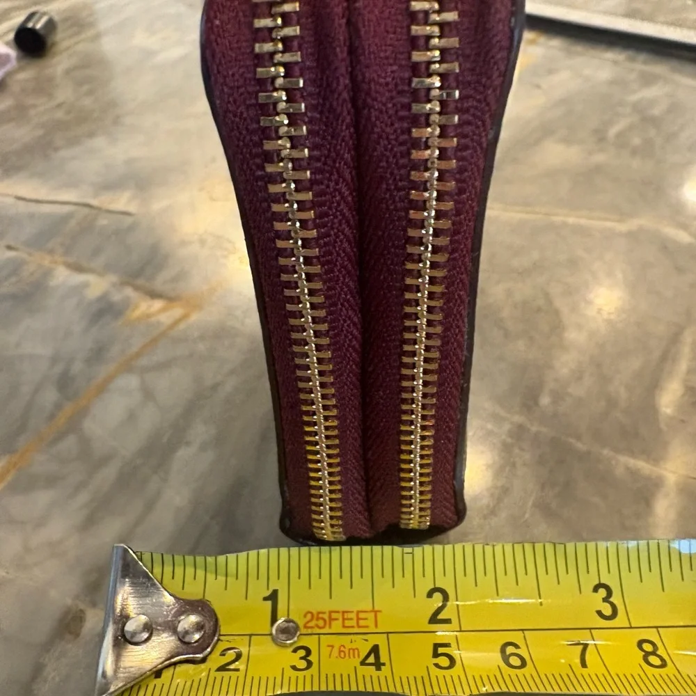 LARGE New Coach Tan and Brown Signature Zip Wallet - Picture 8 of 12